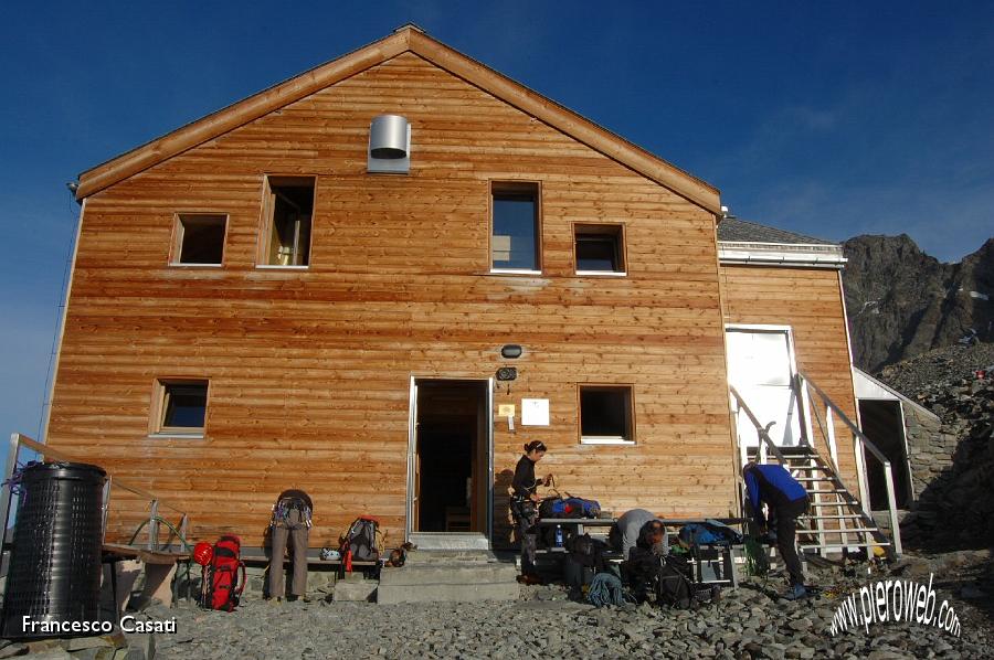 15 Il Rifugio Marco e Rosa.jpg